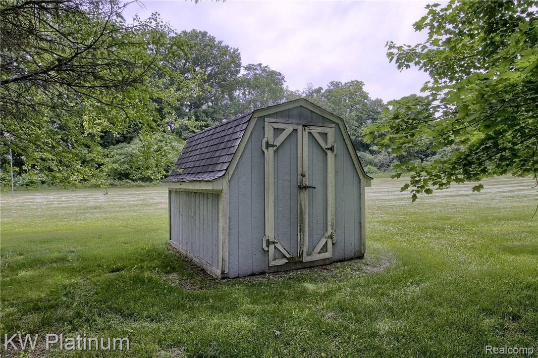 917 Brewer Road Leonard, MI 48367 - Photo 55 of 59 Shed.jpg