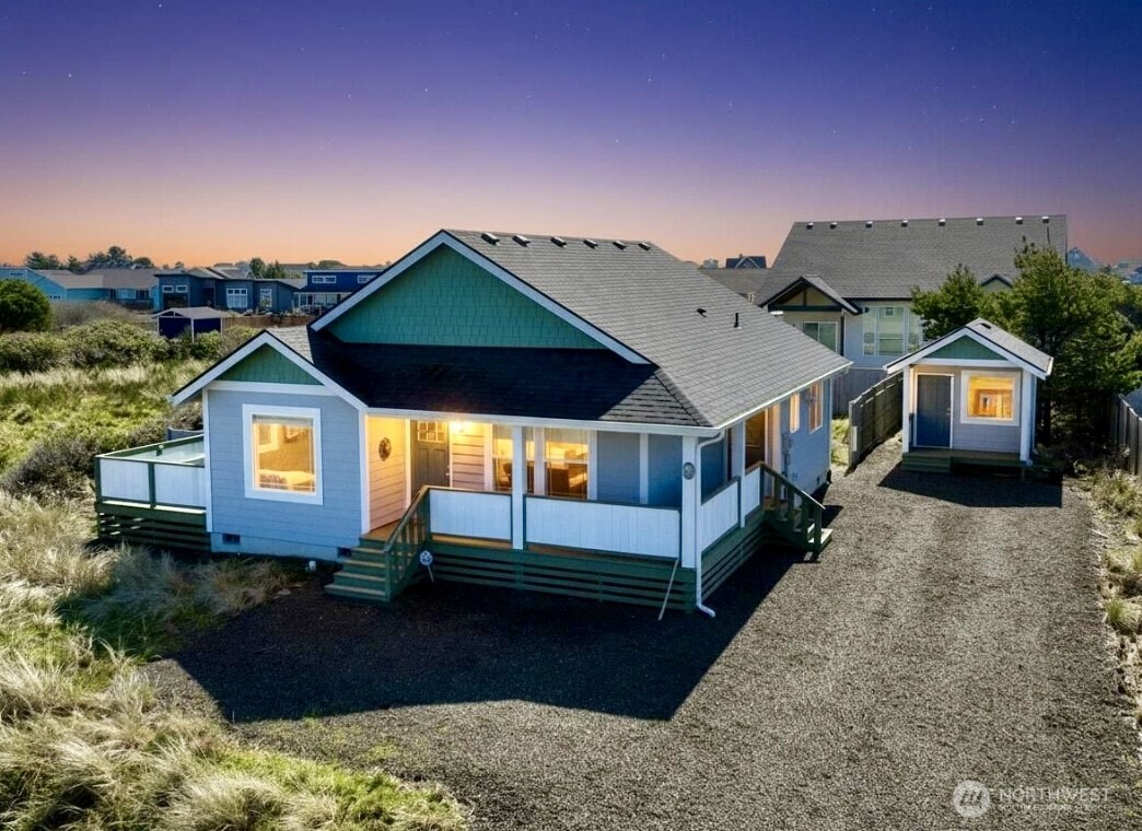 419 North Portal Loop Southwest Ocean Shores, WA 98569 - Photo 1 of 40