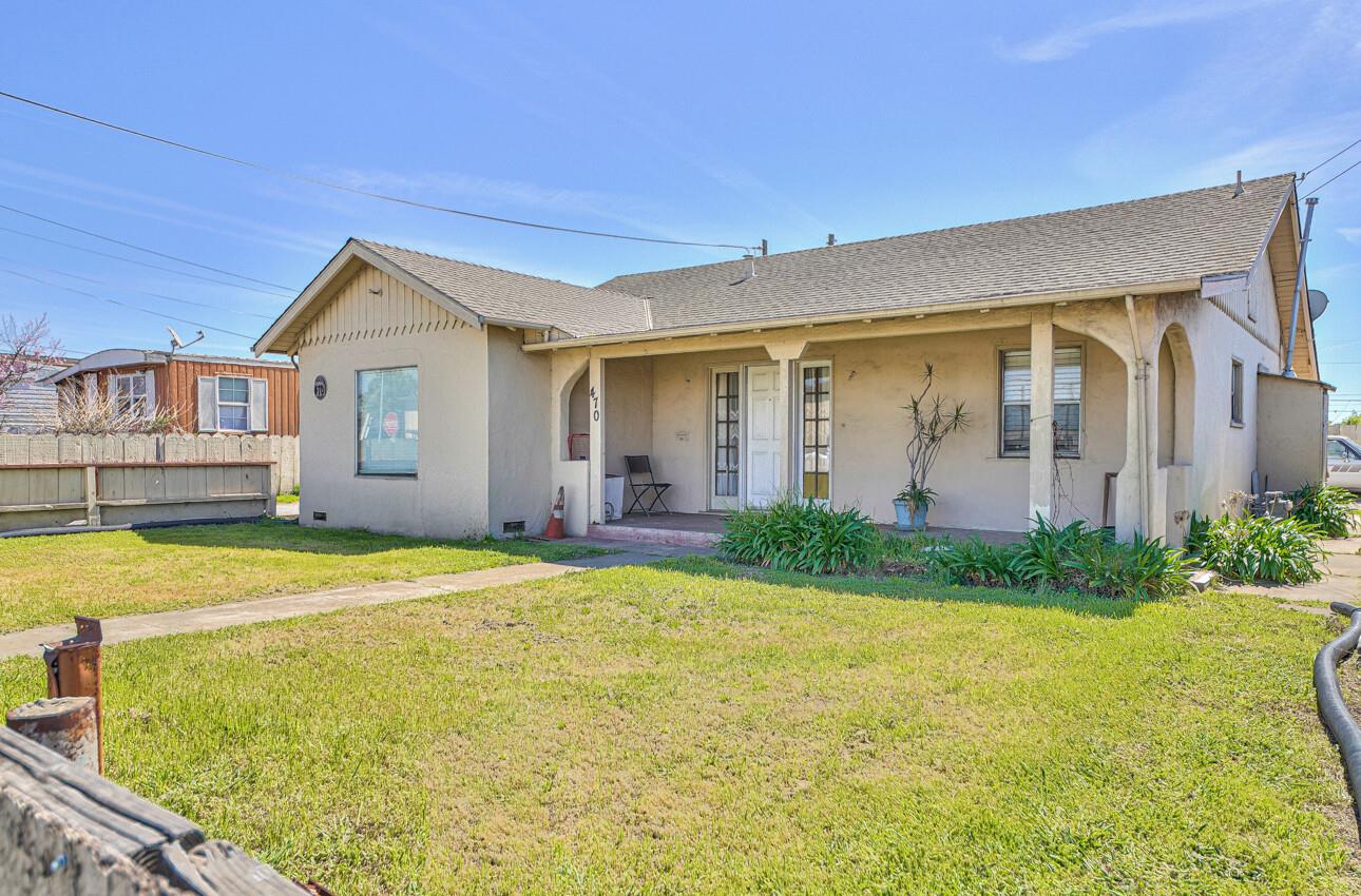 470 Williams Road Salinas, CA 93905 - Photo 5 of 21 a front view of a house with garden
