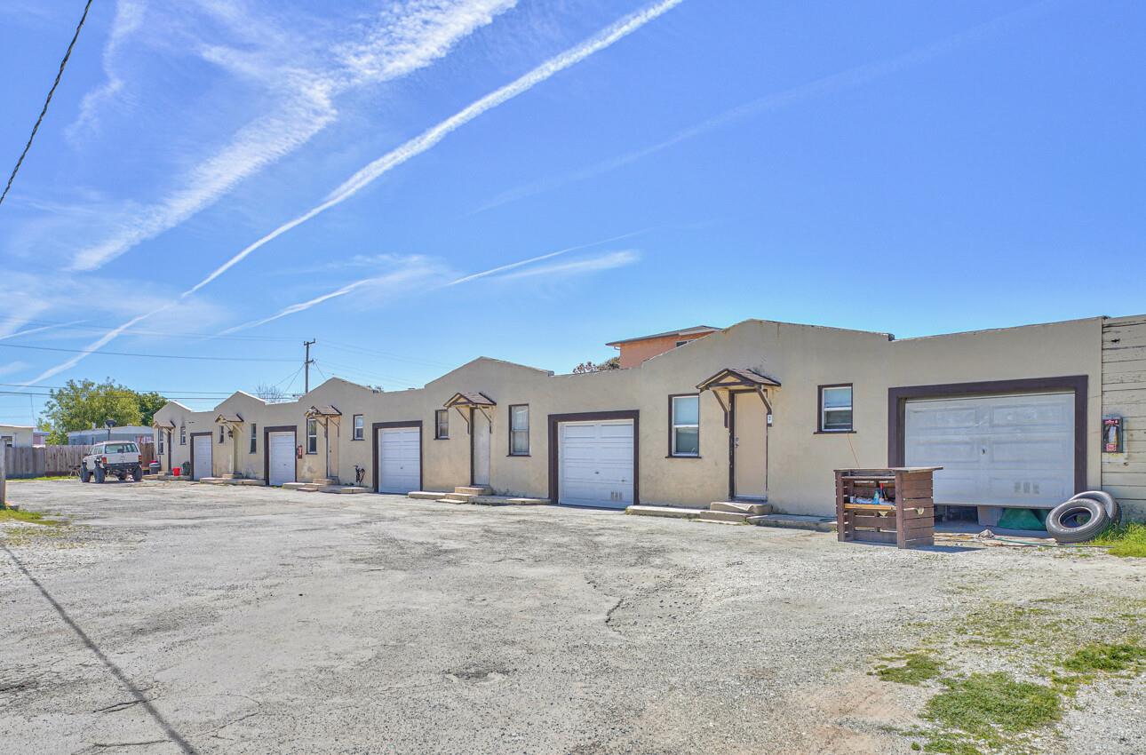 470 Williams Road Salinas, CA 93905 - Photo 8 of 21 a front view of a house with a yard