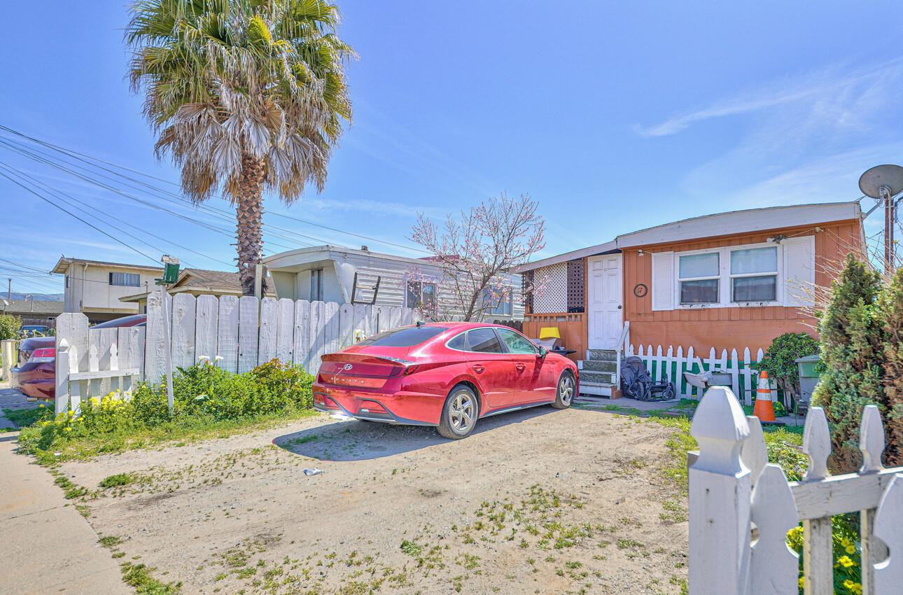 470 Williams Road Salinas, CA 93905 - Photo 10 of 21 a palm tree sitting in front of a house