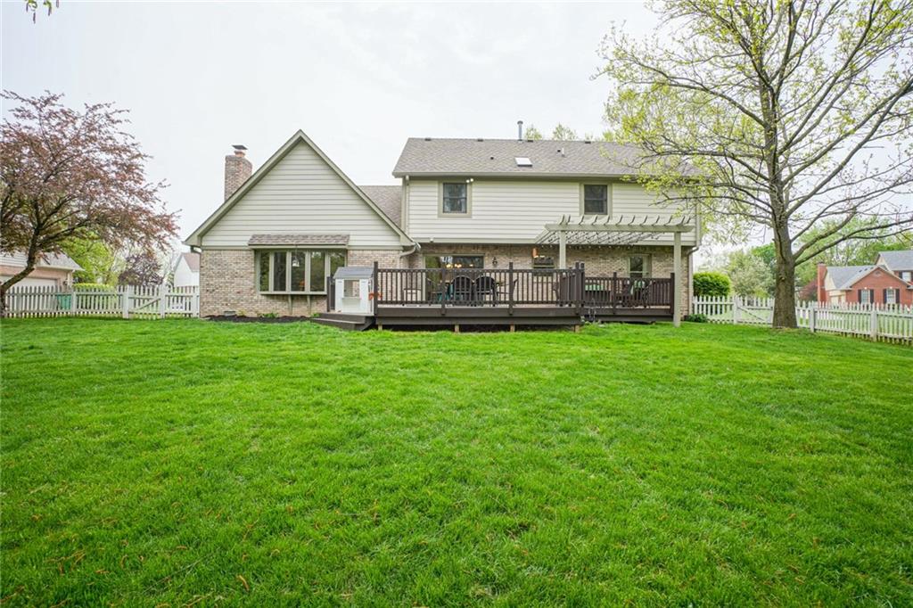 6930 Riverside Way Fishers, IN 46038 - Photo 2 of 45 Gallery Image 2