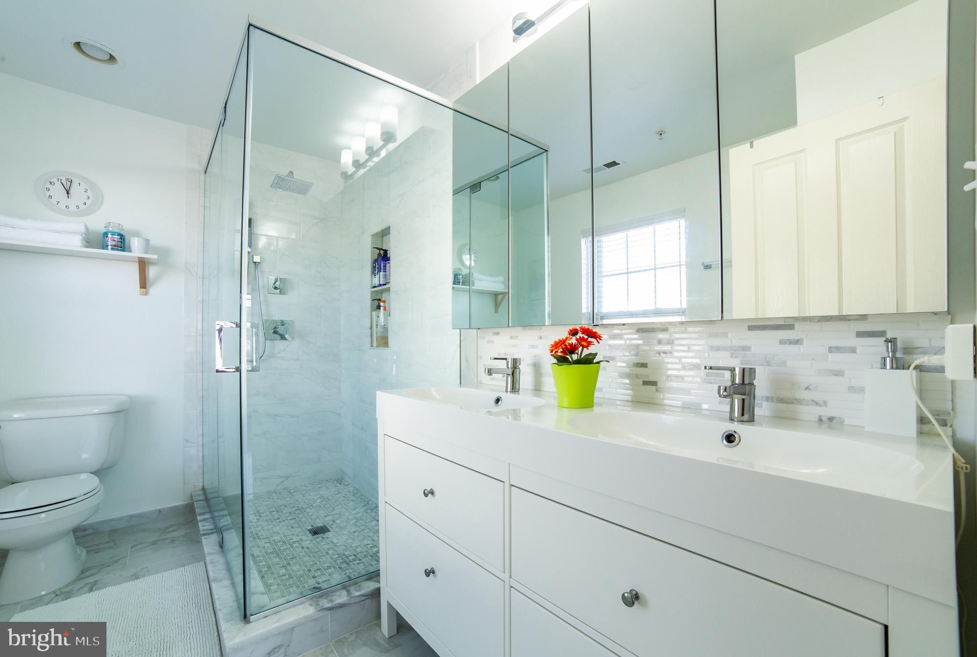 22 Old Cedarbrook Road Wyncote, PA 19095 - Photo 11 of 18 Master Bathroom