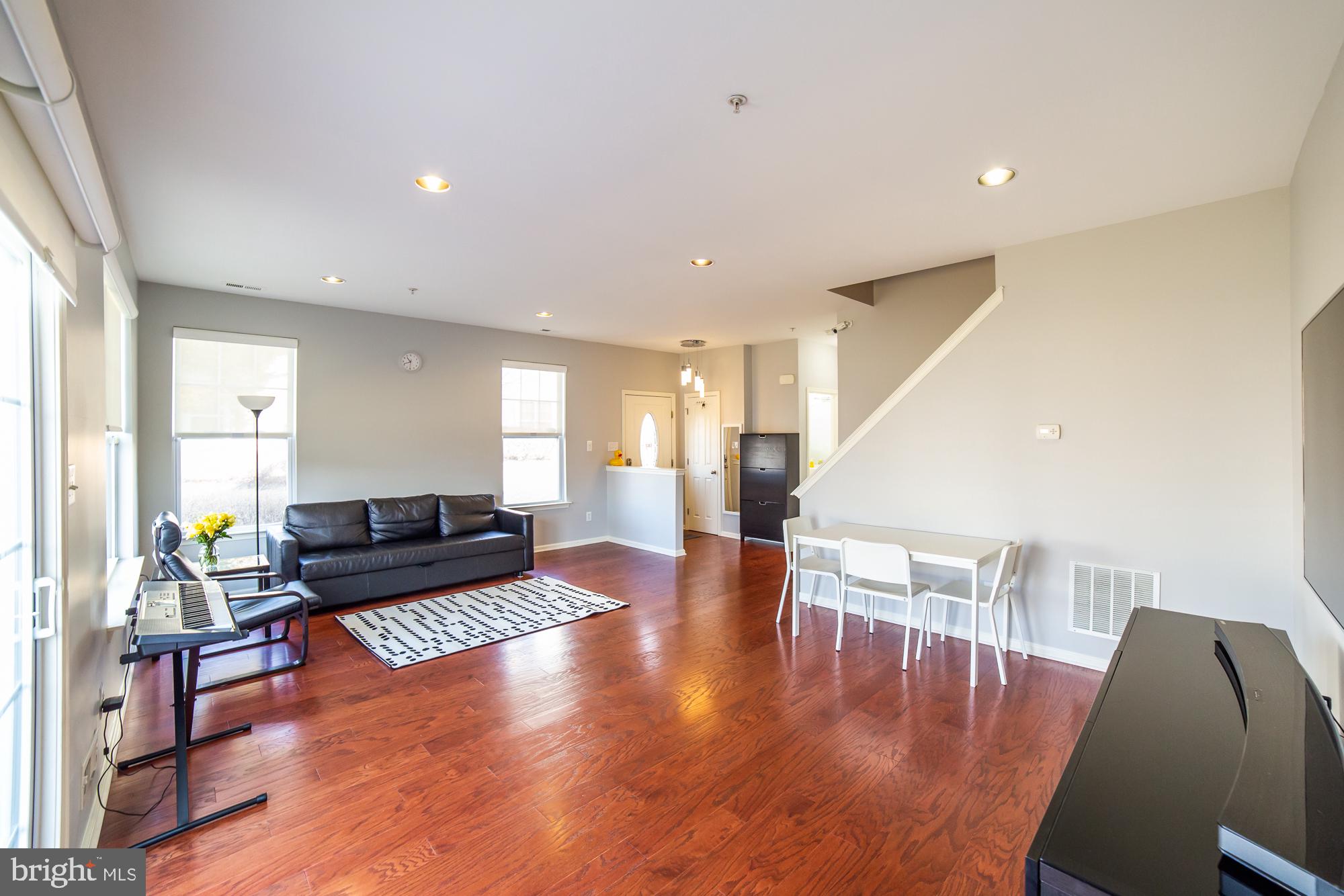 22 Old Cedarbrook Road Wyncote, PA 19095 - Photo 5 of 18 Living Room