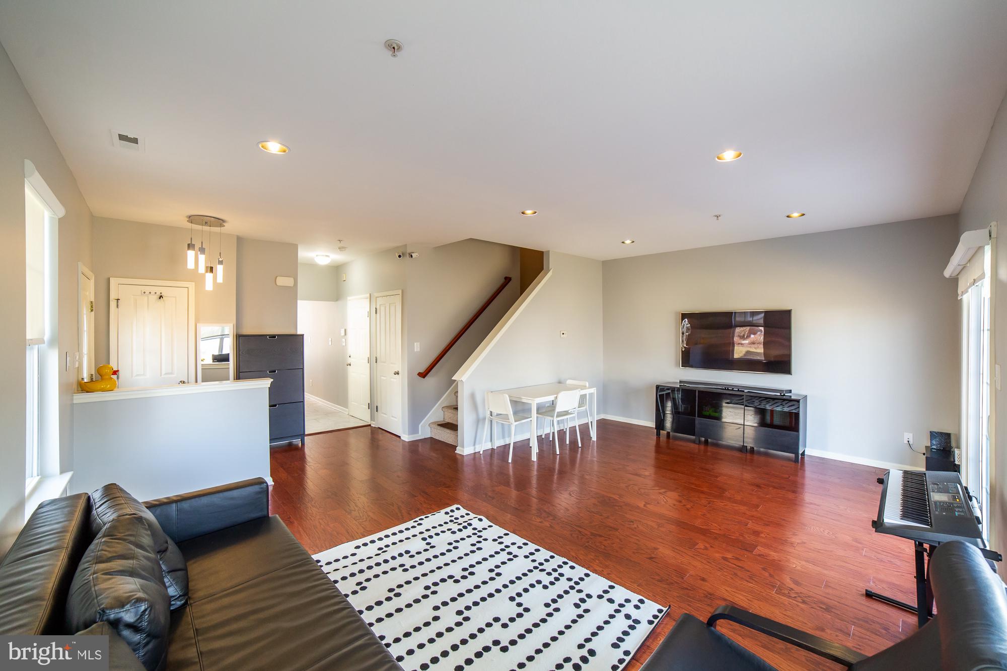 22 Old Cedarbrook Road Wyncote, PA 19095 - Photo 6 of 18 Living Room