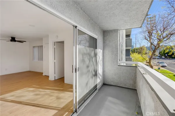 $3,195 | 4406 Cahuenga Boulevard, Unit 109, Toluca Lake, CA 91602