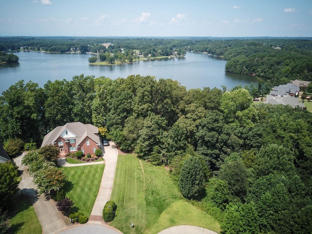 220 East Caledonia Court Inman, SC 29349 - Photo 4 of 11