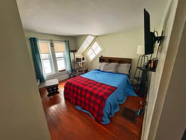 $279,000 | 8 Water Street, Greenfield, MA 01301