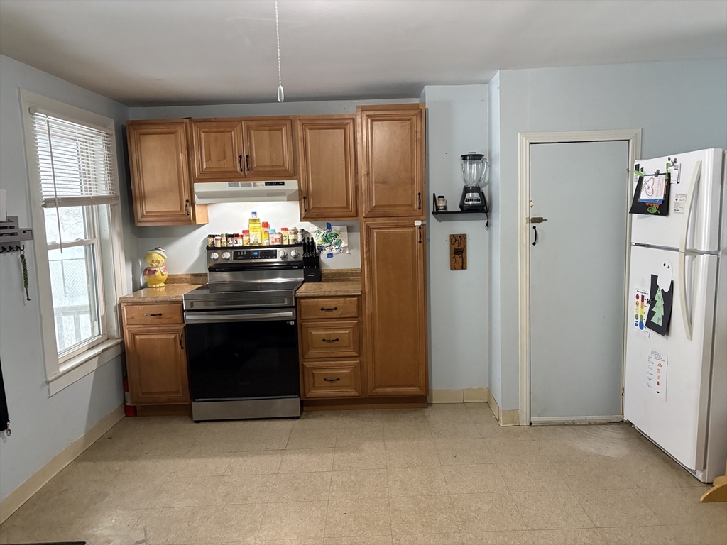 8 Water Street Greenfield, MA 01301 - Photo 3 of 9