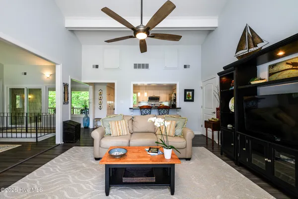 $699,000 | 302 Plantation Drive, New Bern, NC 28562