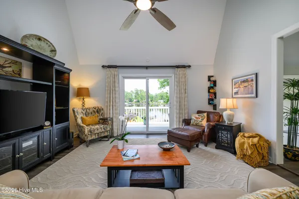 $699,000 | 302 Plantation Drive, New Bern, NC 28562