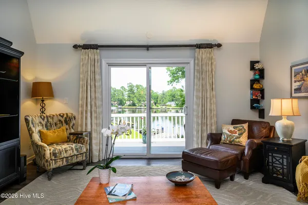 $699,000 | 302 Plantation Drive, New Bern, NC 28562