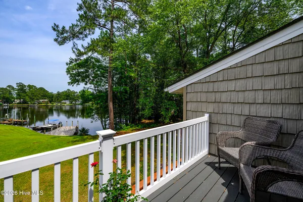 $699,000 | 302 Plantation Drive, New Bern, NC 28562
