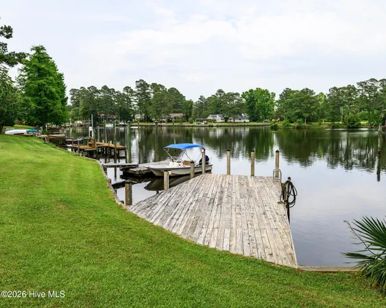 $699,000 | 302 Plantation Drive, New Bern, NC 28562