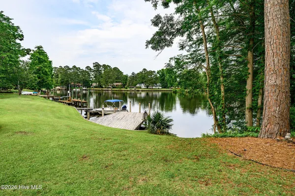 $699,000 | 302 Plantation Drive, New Bern, NC 28562