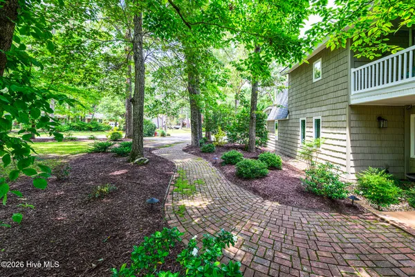 $699,000 | 302 Plantation Drive, New Bern, NC 28562