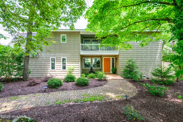 $699,000 | 302 Plantation Drive, New Bern, NC 28562