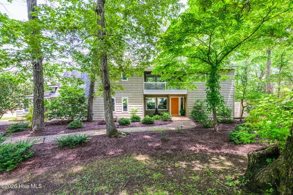 $699,000 | 302 Plantation Drive, New Bern, NC 28562