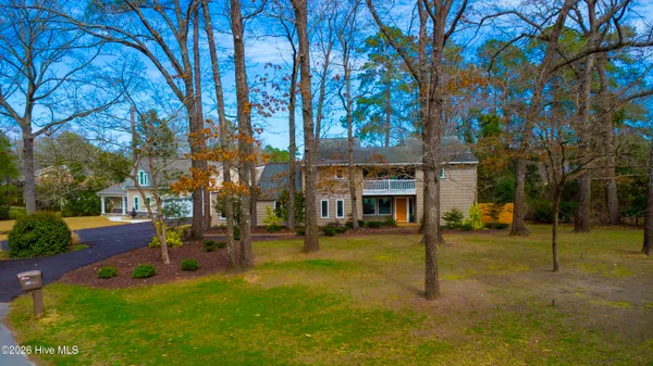 $699,000 | 302 Plantation Drive, New Bern, NC 28562