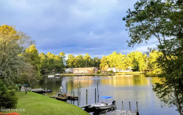 $699,000 | 302 Plantation Drive, New Bern, NC 28562