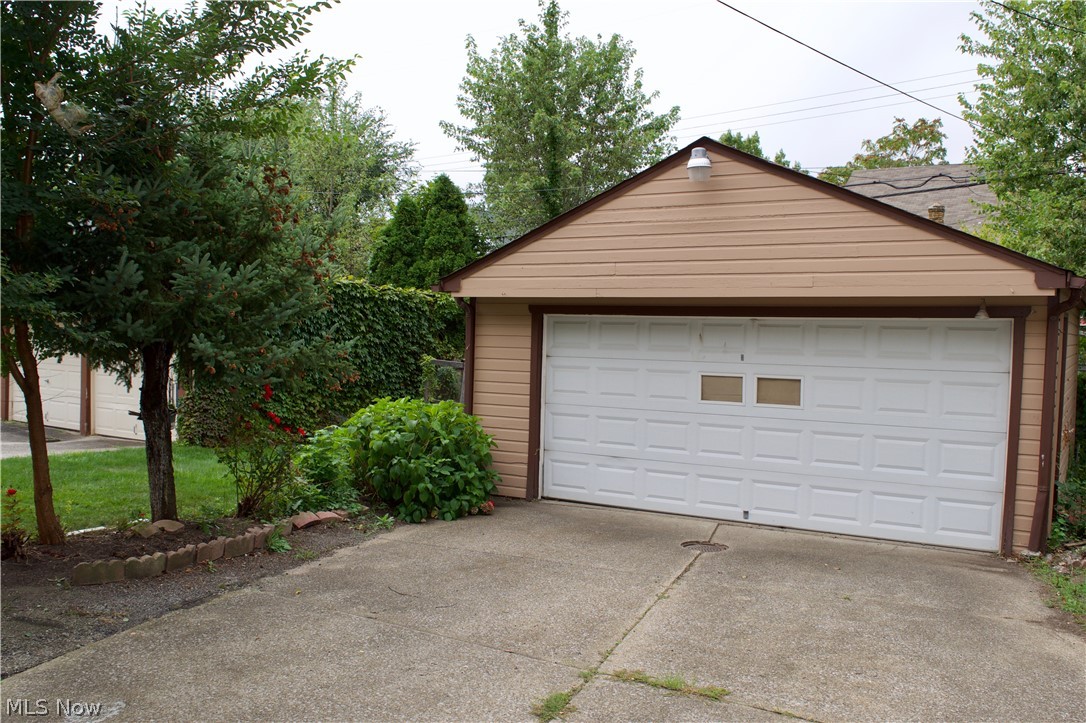 1036 Greyton Road Cleveland Heights, OH 44112 - Photo 4 of 25