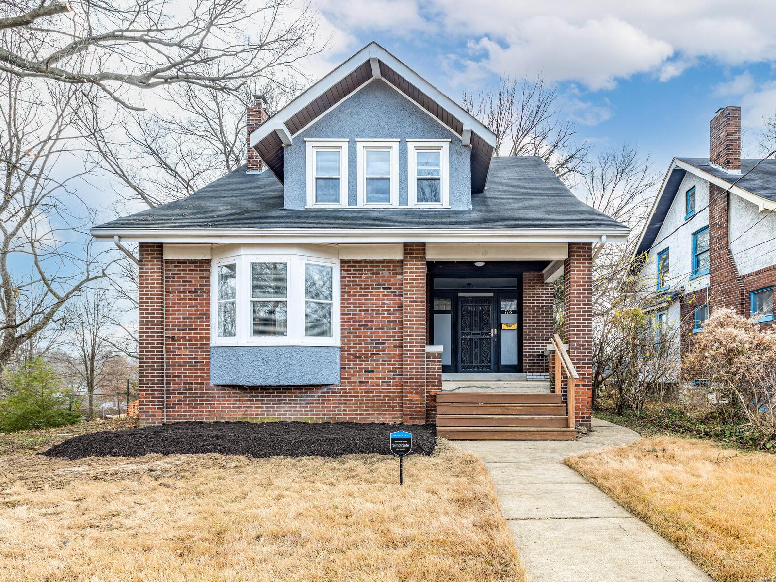 716 Carson Road St. Louis, MO 63135 - Photo 1 of 23 Gallery Image 1