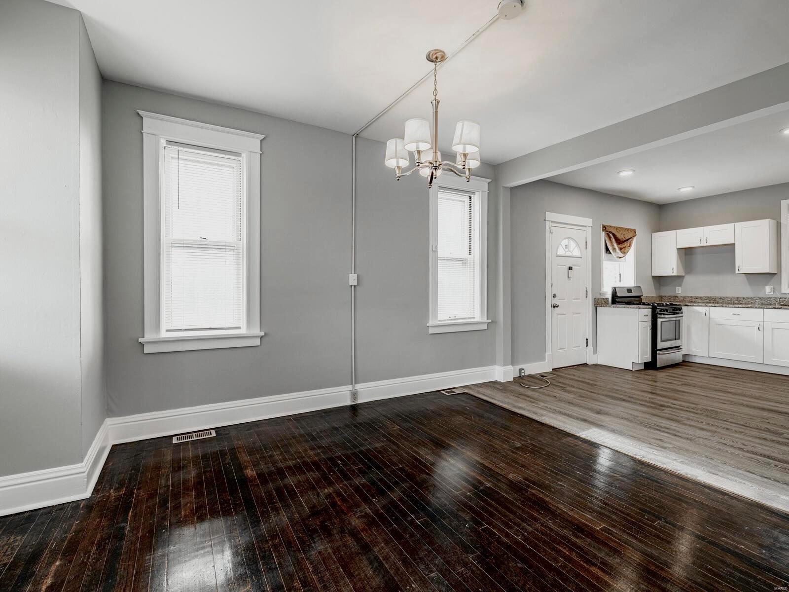 716 Carson Road St. Louis, MO 63135 - Photo 5 of 23 Gallery Image 5