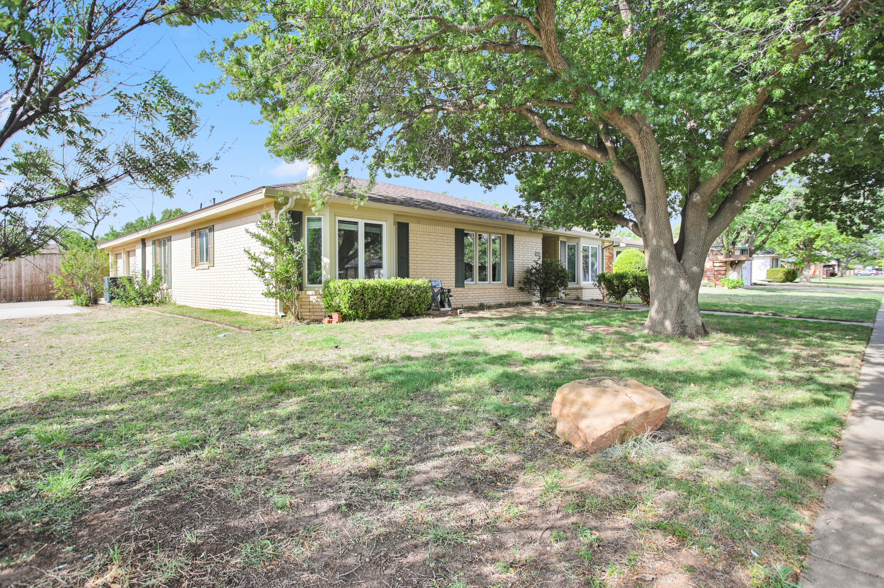 5501 74th Street Lubbock, TX 79424 - Photo 2 of 39 DSC_4240