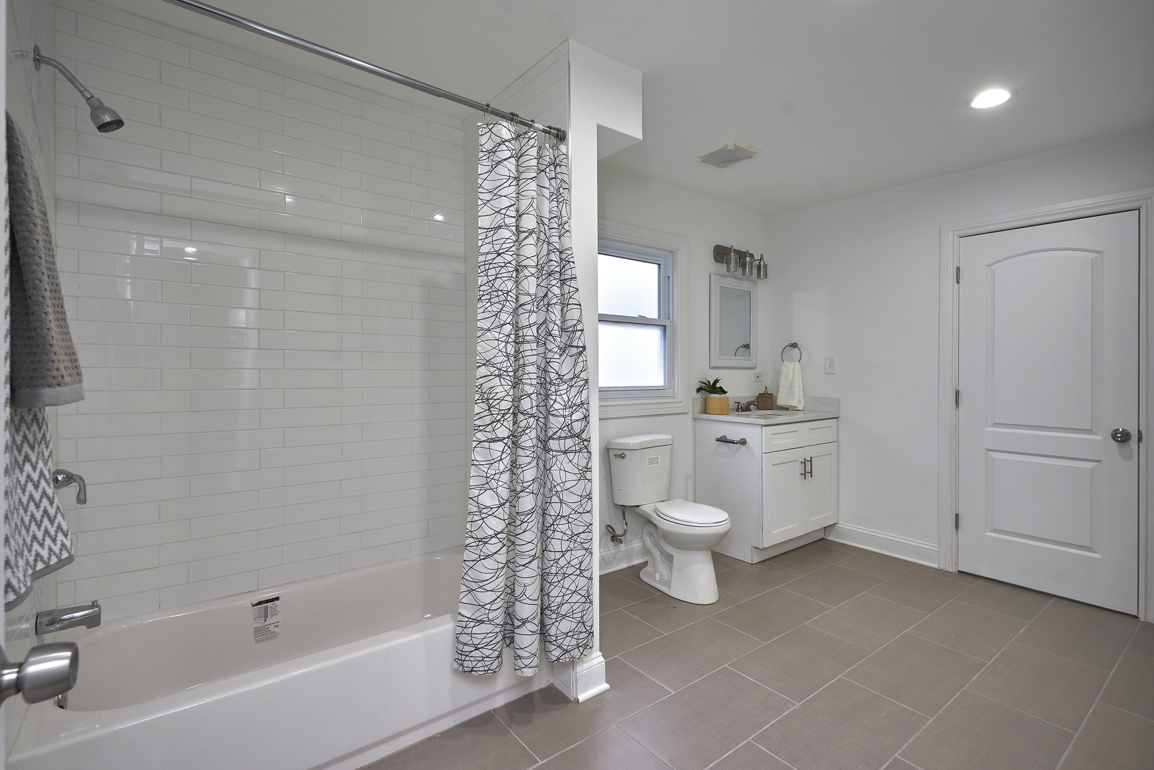 997 Spring Road Elmhurst, IL 60126 - Photo 11 of 18