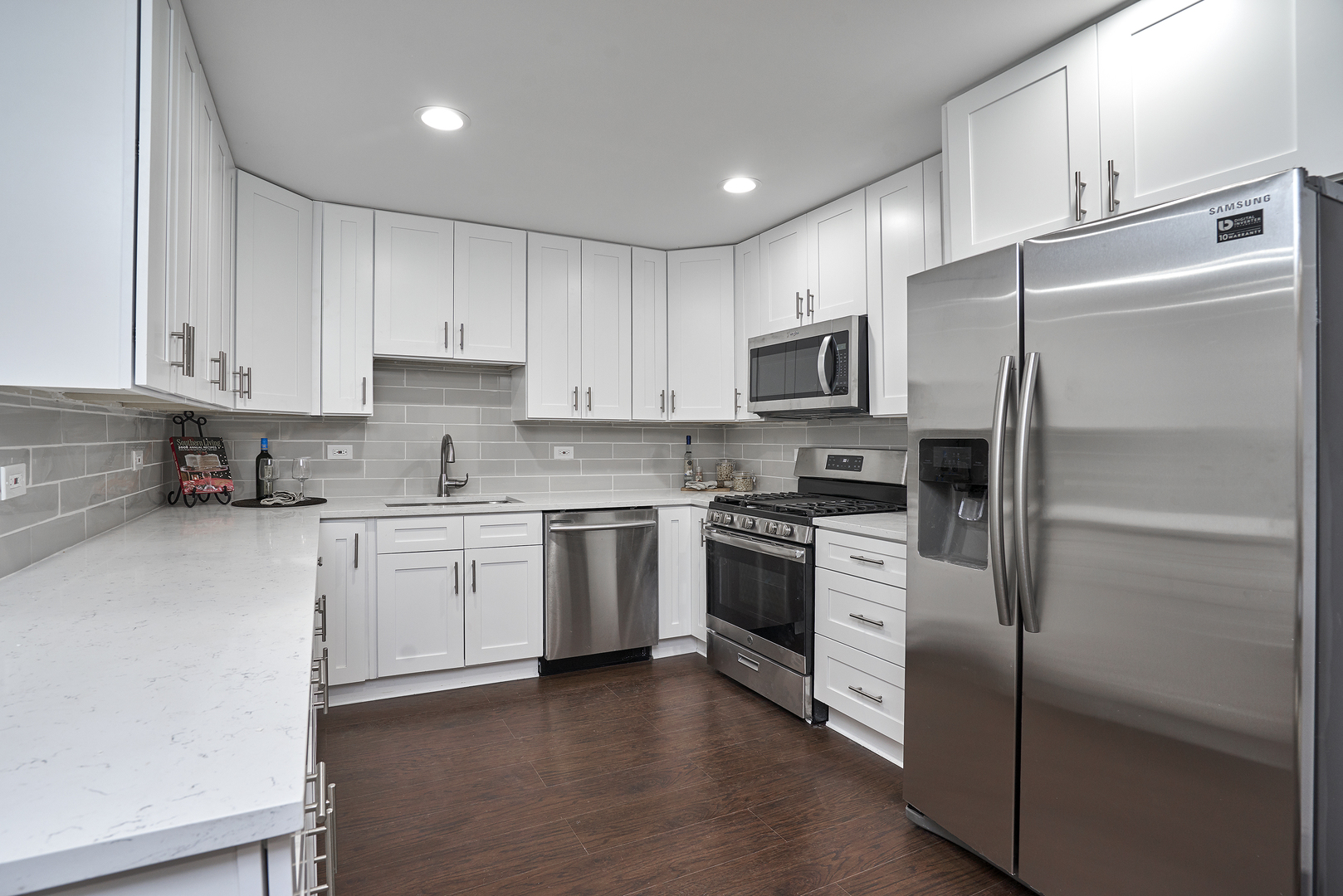997 Spring Road Elmhurst, IL 60126 - Photo 5 of 18