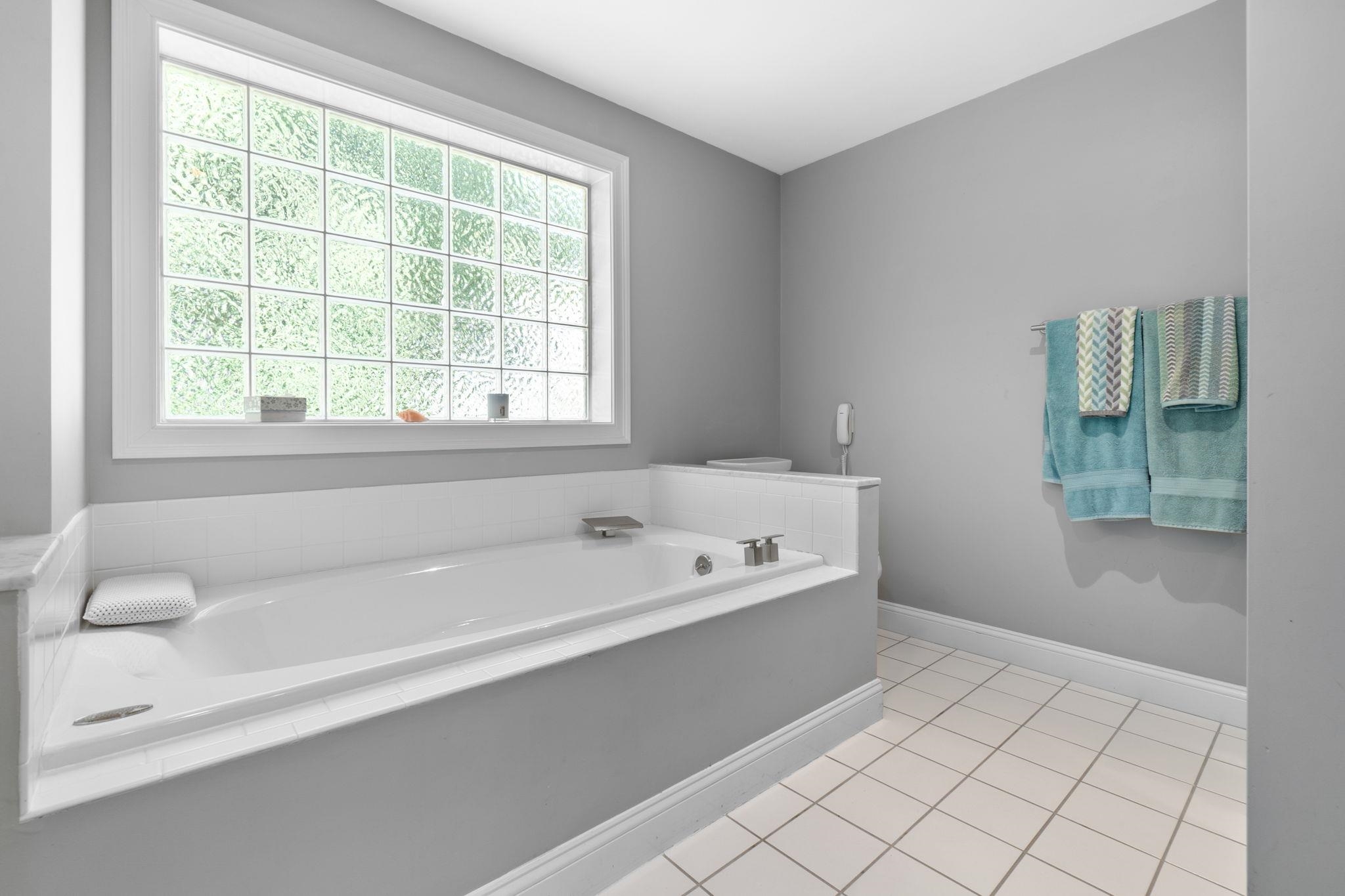 68 Hampton Meadows, Unit 68 Hampton, NH 03842 - Photo 7 of 34