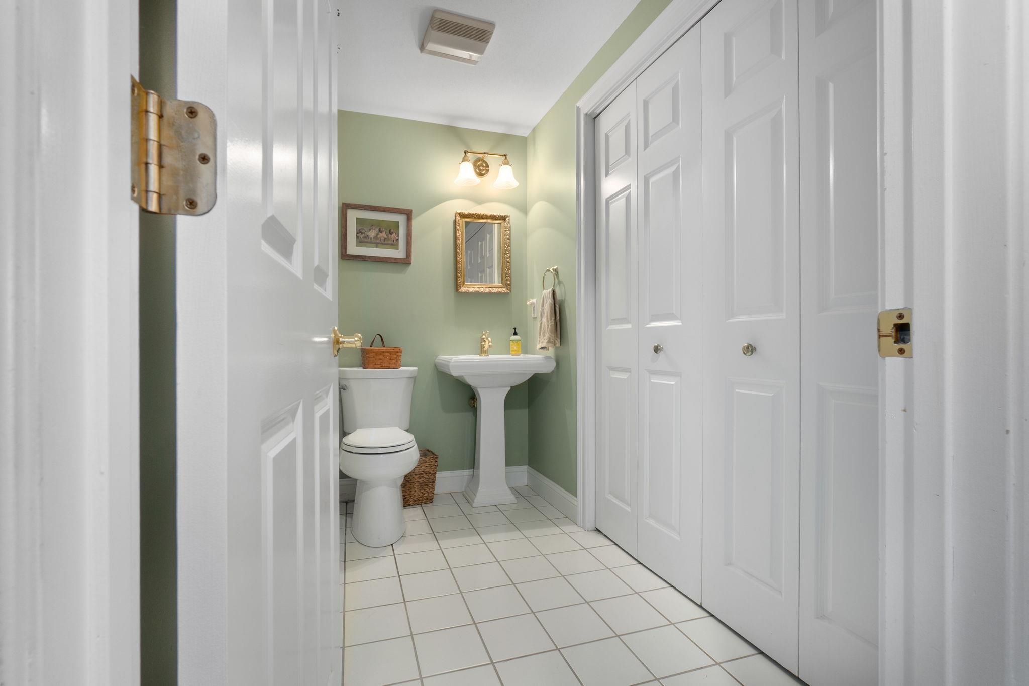 68 Hampton Meadows, Unit 68 Hampton, NH 03842 - Photo 9 of 34