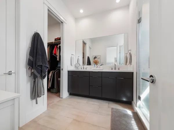 a view of a walk in closet