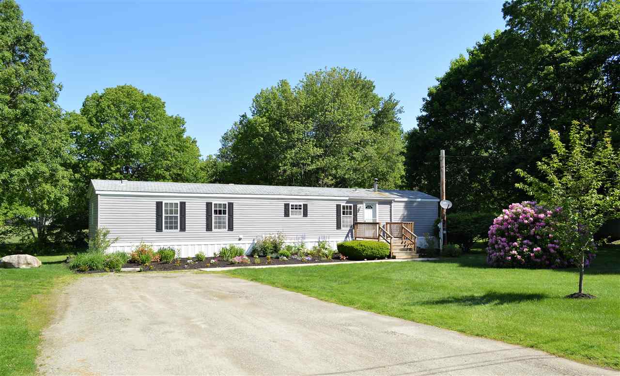 28 High Street Epping, NH 03042 - Photo 1 of 9 Gallery Image 1