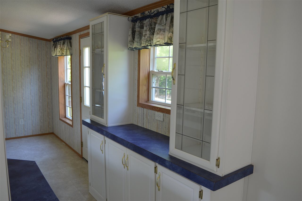 28 High Street Epping, NH 03042 - Photo 7 of 9 Gallery Image 7