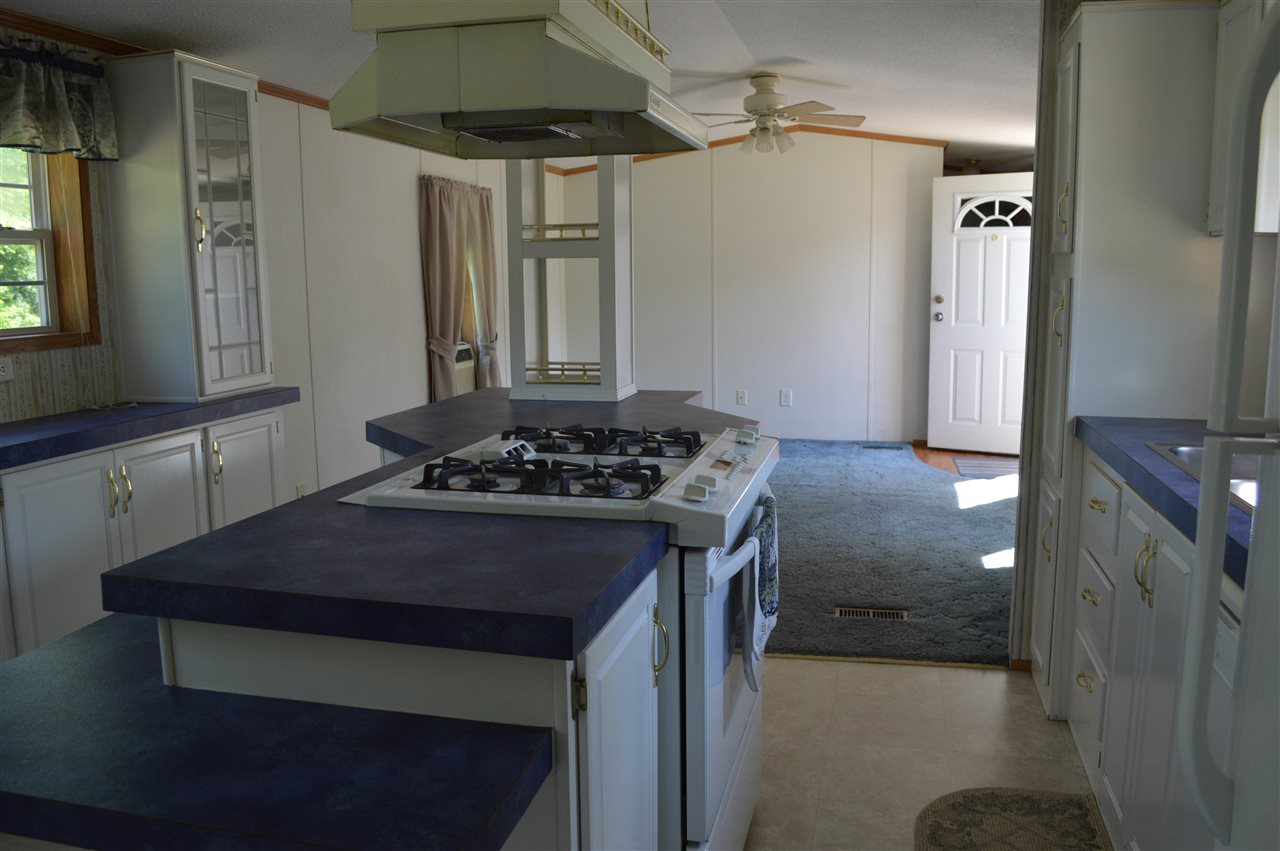 28 High Street Epping, NH 03042 - Photo 8 of 9 Gallery Image 8