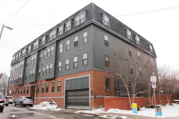 $4,350 | 30 Polk Street, Unit 408, Boston, MA 02129