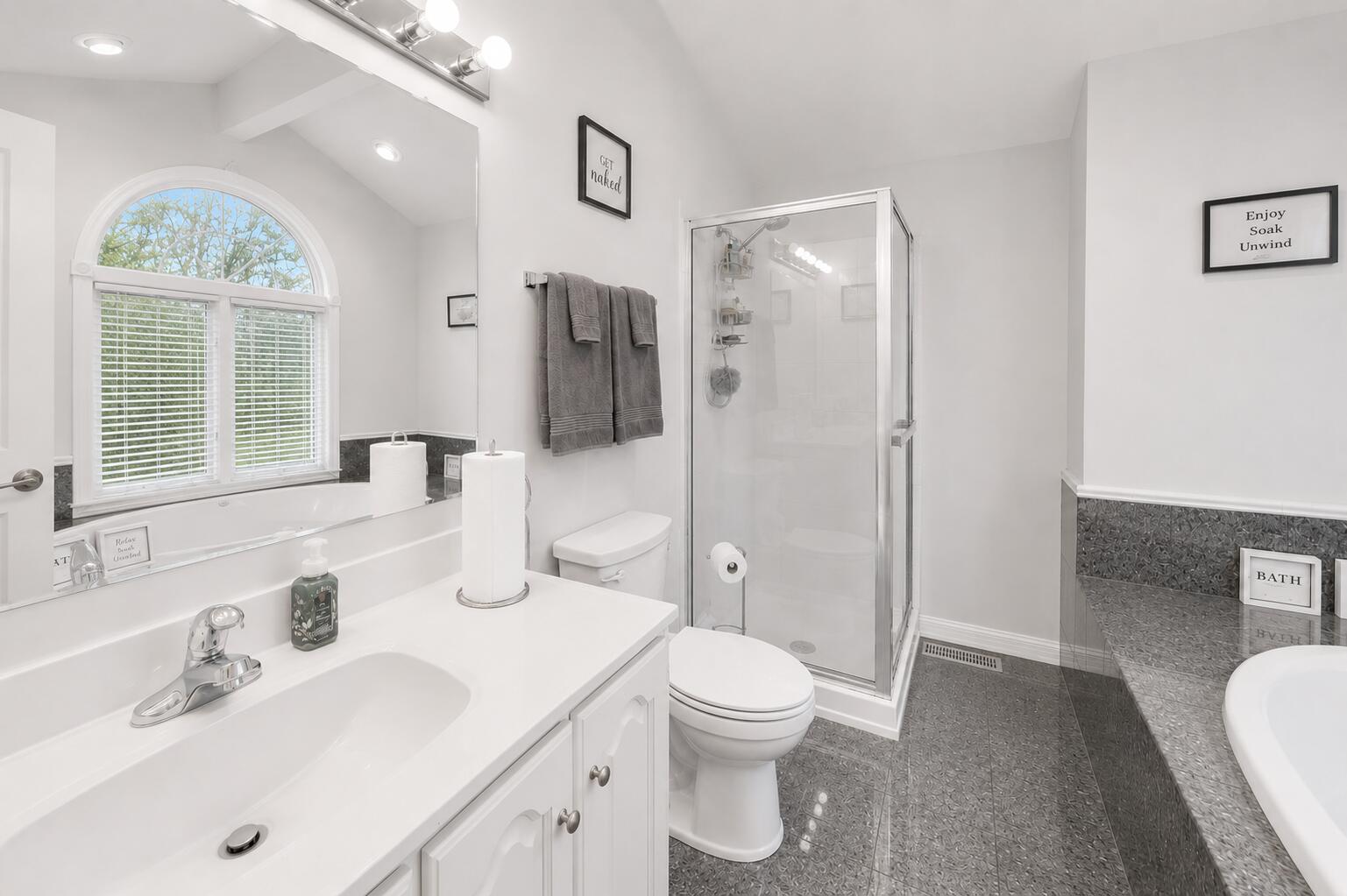 2116 Ridge Road Highland, IN 46322 - Photo 22 of 50 1537x1023