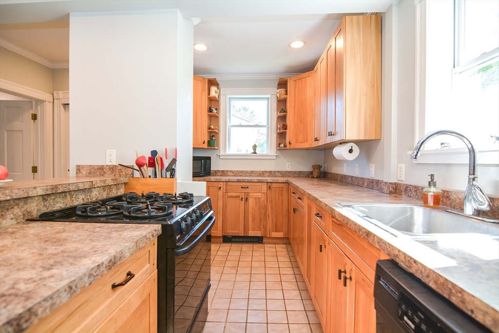 109 Colburn Street Dedham, MA 02026 - Photo 5 of 35 Gallery Image 5
