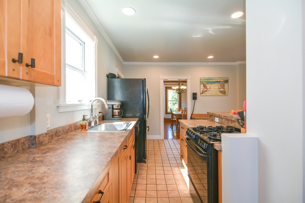 109 Colburn Street Dedham, MA 02026 - Photo 6 of 35 Gallery Image 6