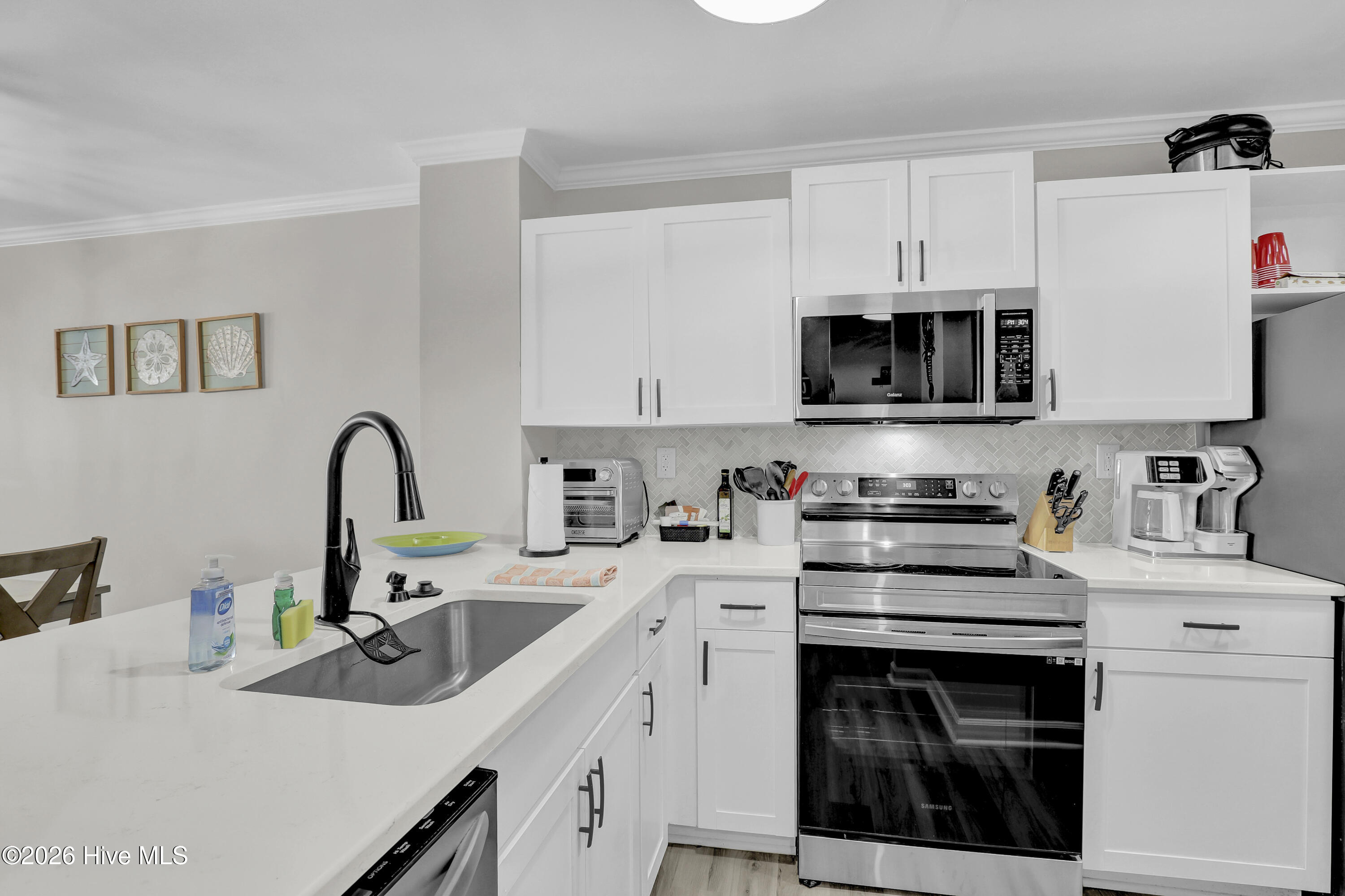 790 New River Inlet Road, Unit 319B North Topsail Beach, NC 28460 - Photo 4 of 33 6G8A2420