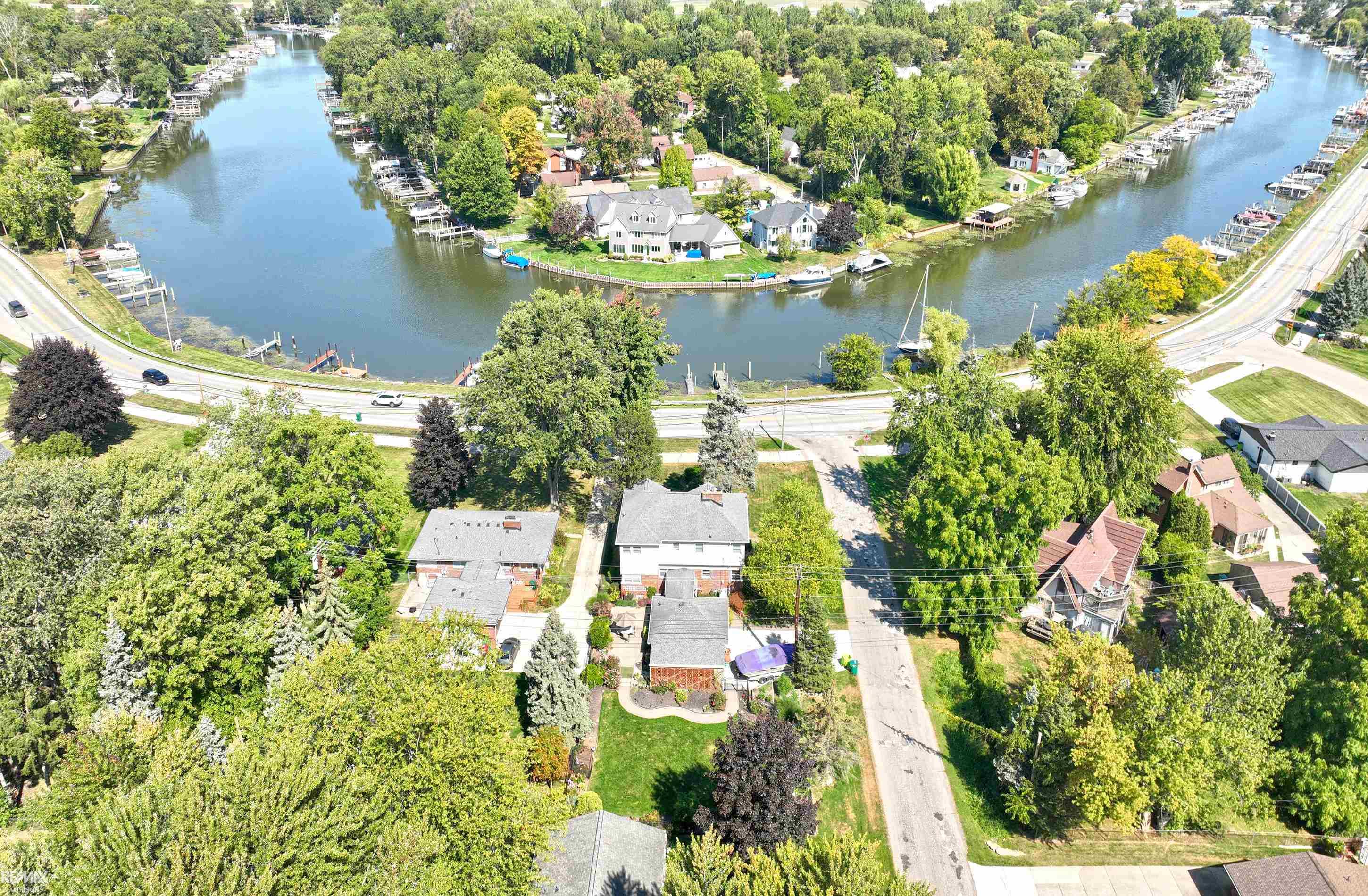 28900 South River Road Harrison Township, MI 48045 - Photo 18 of 81