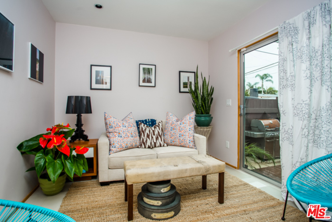 4340 Alla Road Los Angeles, CA 90066 - Photo 22 of 42 Gallery Image 22