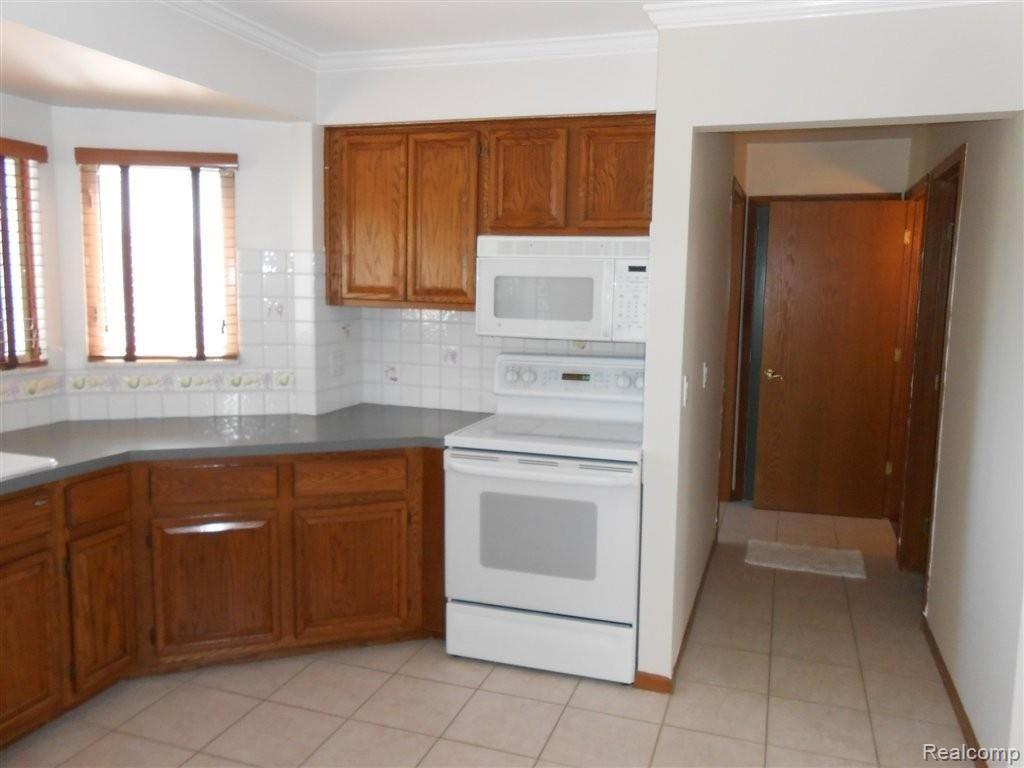 48156 Tilch Road Macomb, MI 48044 - Photo 6 of 19 DSCN0729.JPG