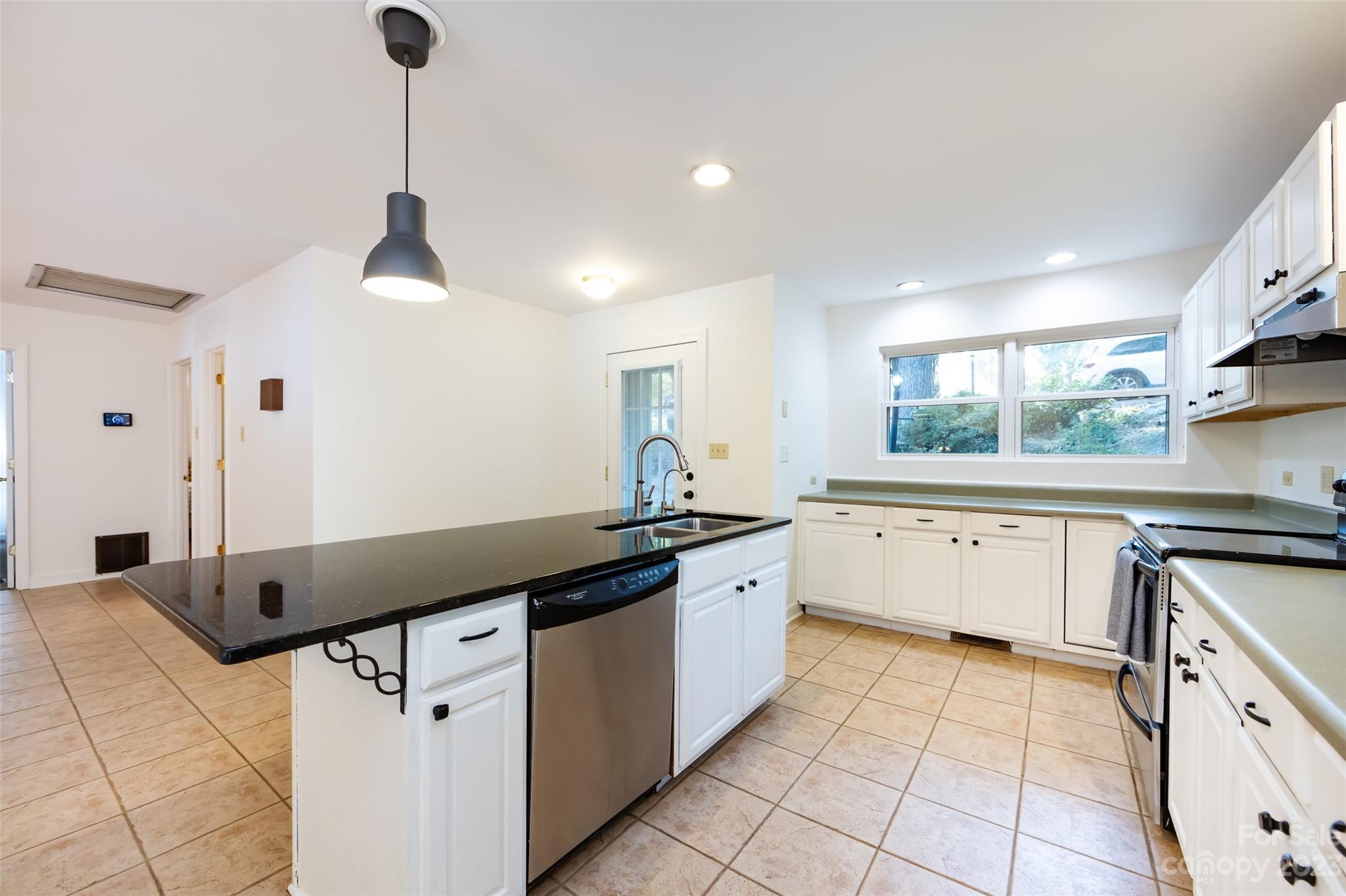 5136 Bright Road Charlotte, NC 28214 - Photo 13 of 45 Gallery Image 13