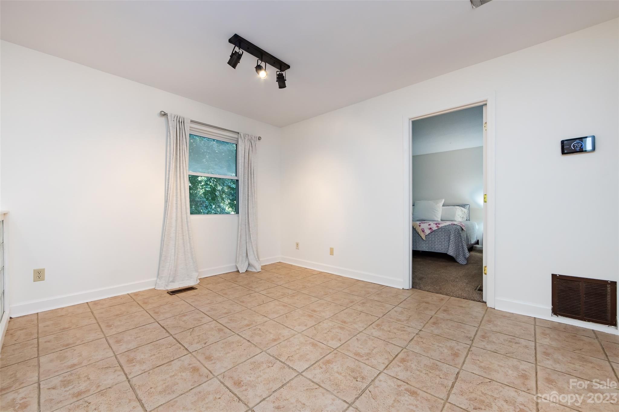 5136 Bright Road Charlotte, NC 28214 - Photo 21 of 45 Gallery Image 21