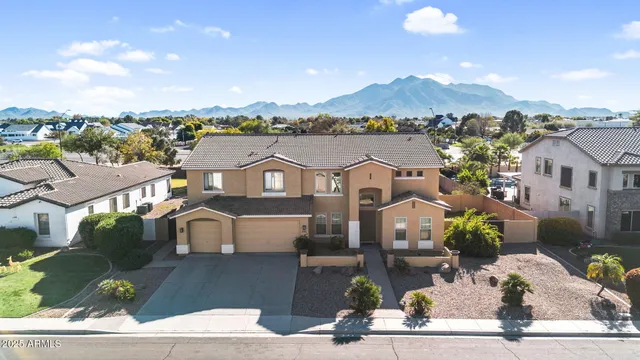 $875,000 | 4167 East Ravenswood Drive, Gilbert, AZ 85298