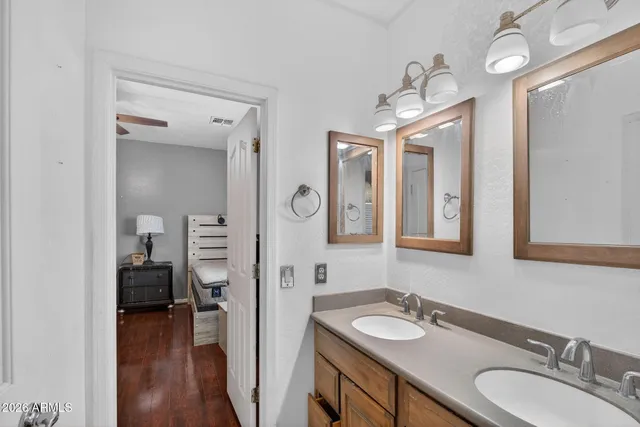 $875,000 | 4167 East Ravenswood Drive, Gilbert, AZ 85298