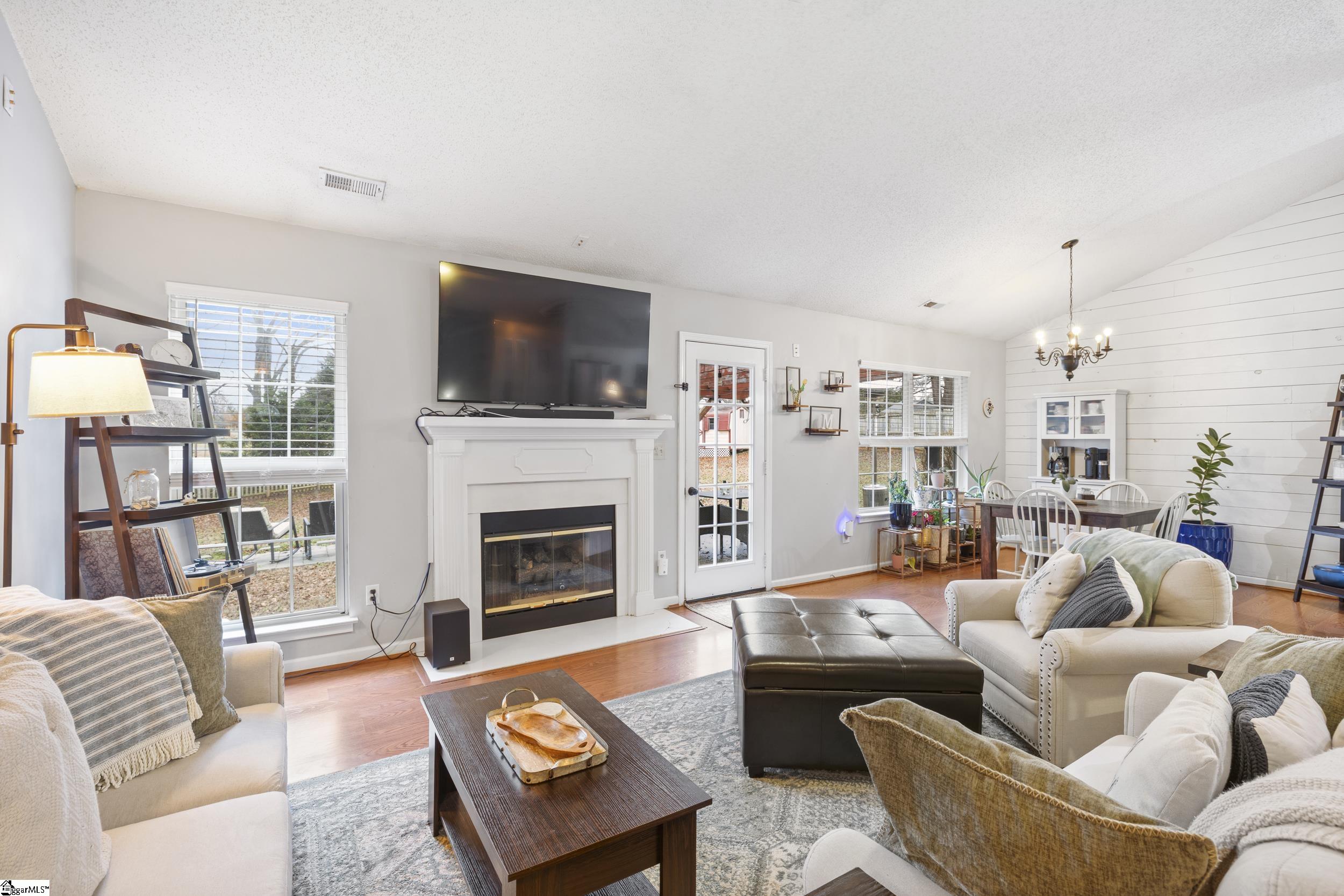 331 South Sandy Brook Way Simpsonville, SC 29680 - Photo 6 of 25