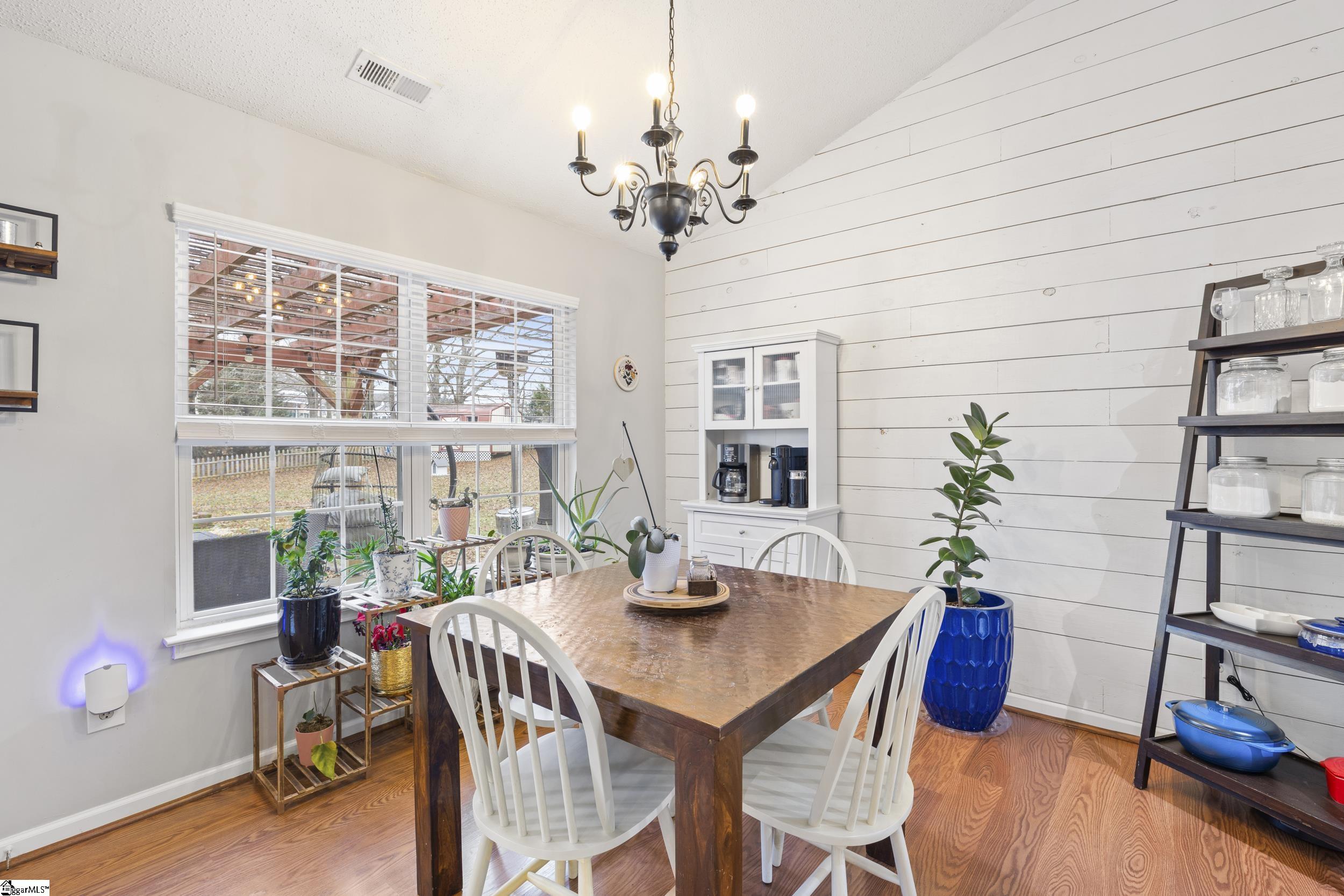 331 South Sandy Brook Way Simpsonville, SC 29680 - Photo 8 of 25